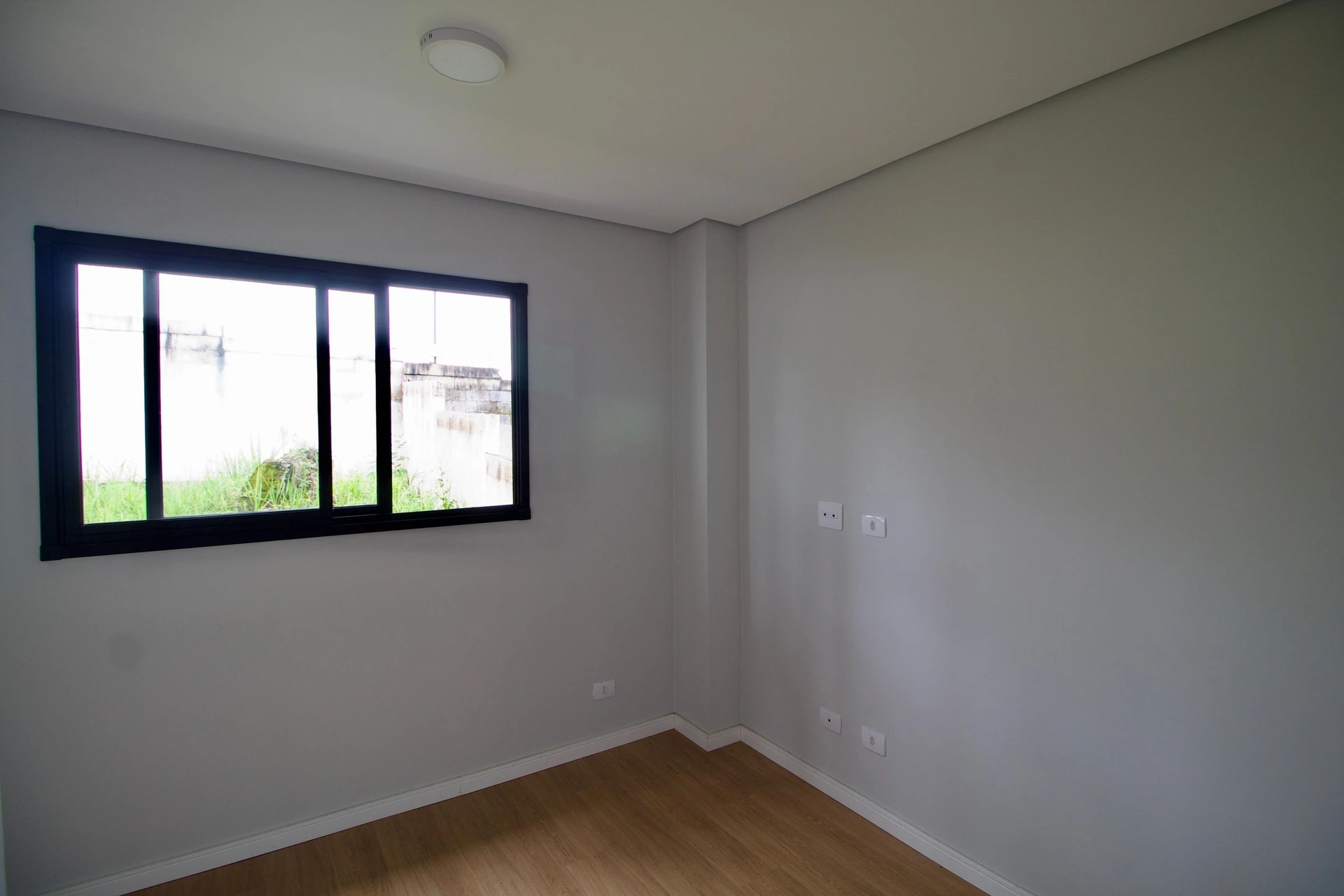 Floor-to-ceiling windows in a 3-bedroom house, 160 m² — photo 14