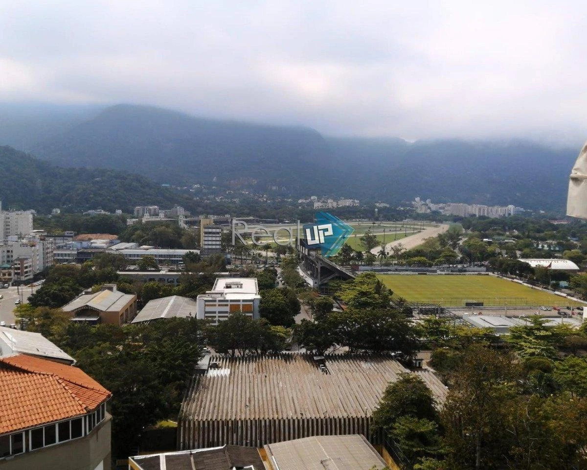 2-bedroom apartment with a mountain view in Rio de Janeiro — photo 11