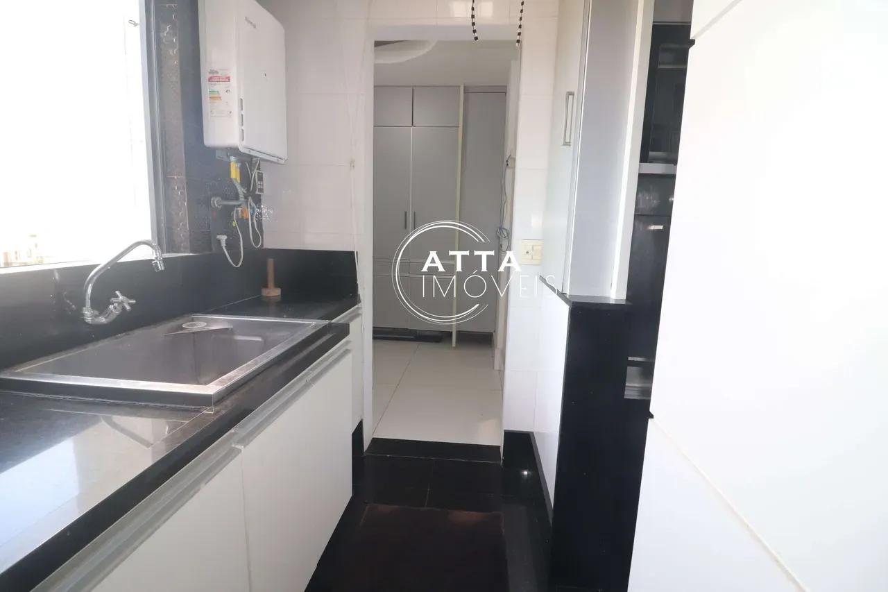 Ванна и 3 спальни: квартира 176 м² — photo 30