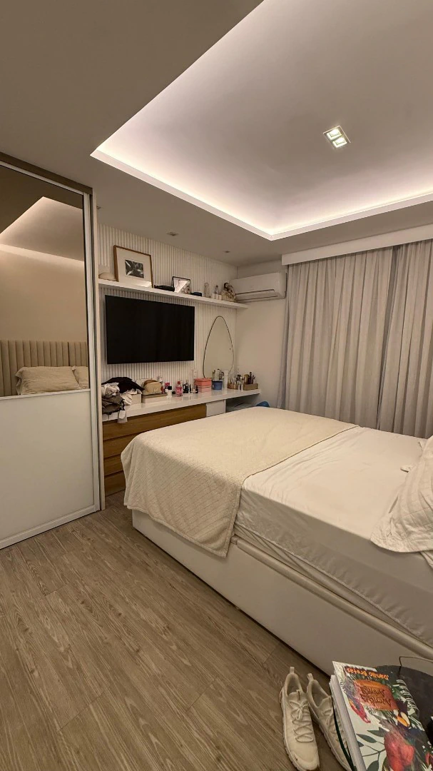 Apartamento mobiliado com 3 suítes e varanda de vidro — photo 10