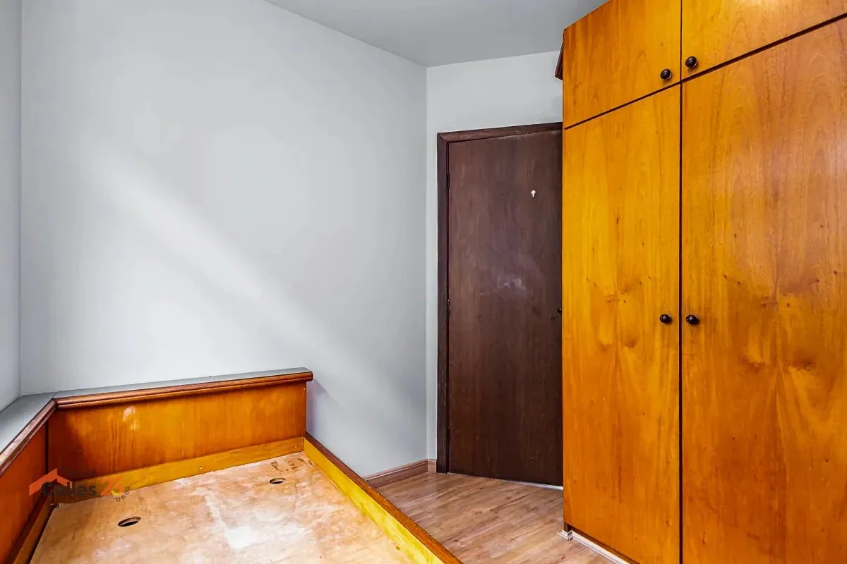 3-bedroom apartment with wood or laminate floors in Curitiba — photo 16