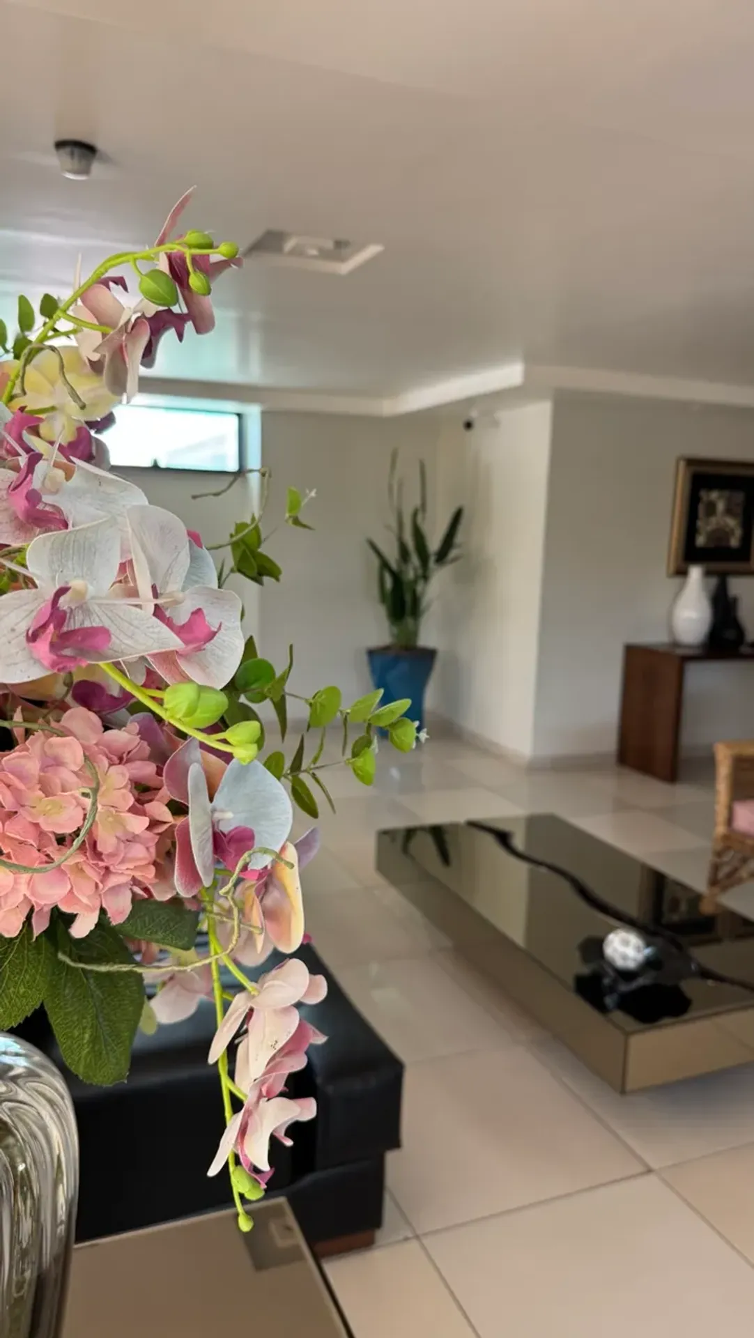 Apartment on the 18th floor with a washing machine — photo 23