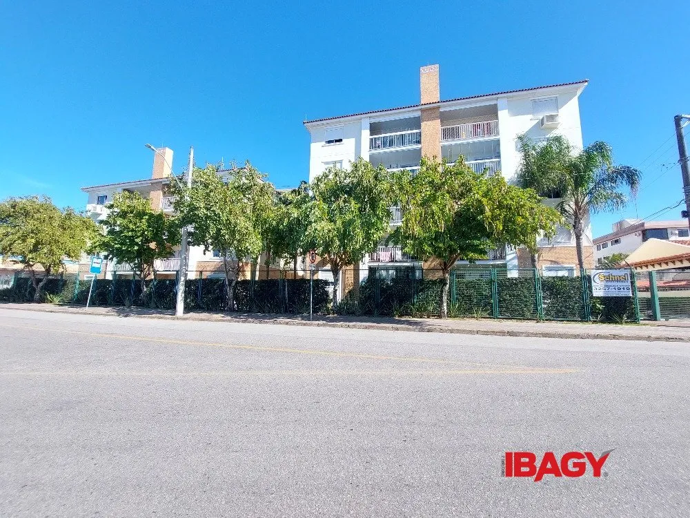Apartamento de 2 dormitorios con balcón cerrado — photo 28