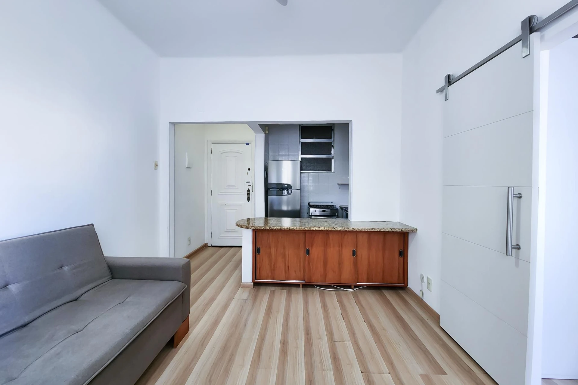 Furnished apartment, 43 m², with a washing machine — photo 7