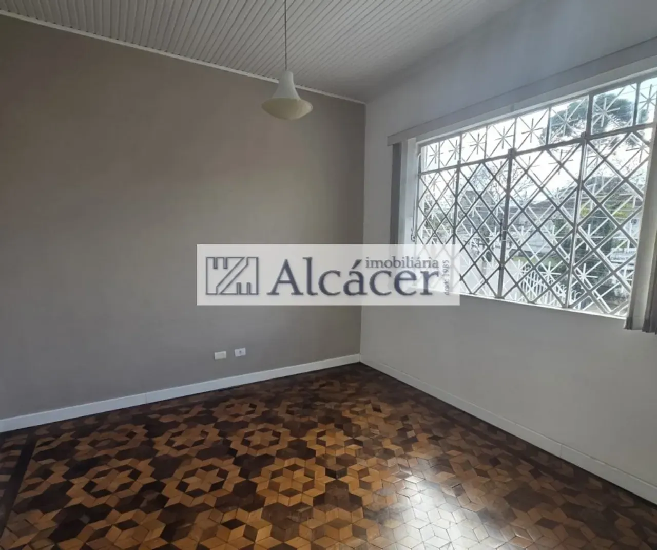 Unfurnished house with 3 bedrooms and private garden — photo 11