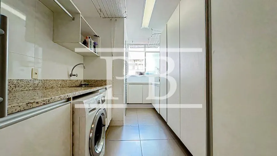 Unfurnished 4-bedroom apartment 200 m² with open-plan kitchen — photo 26