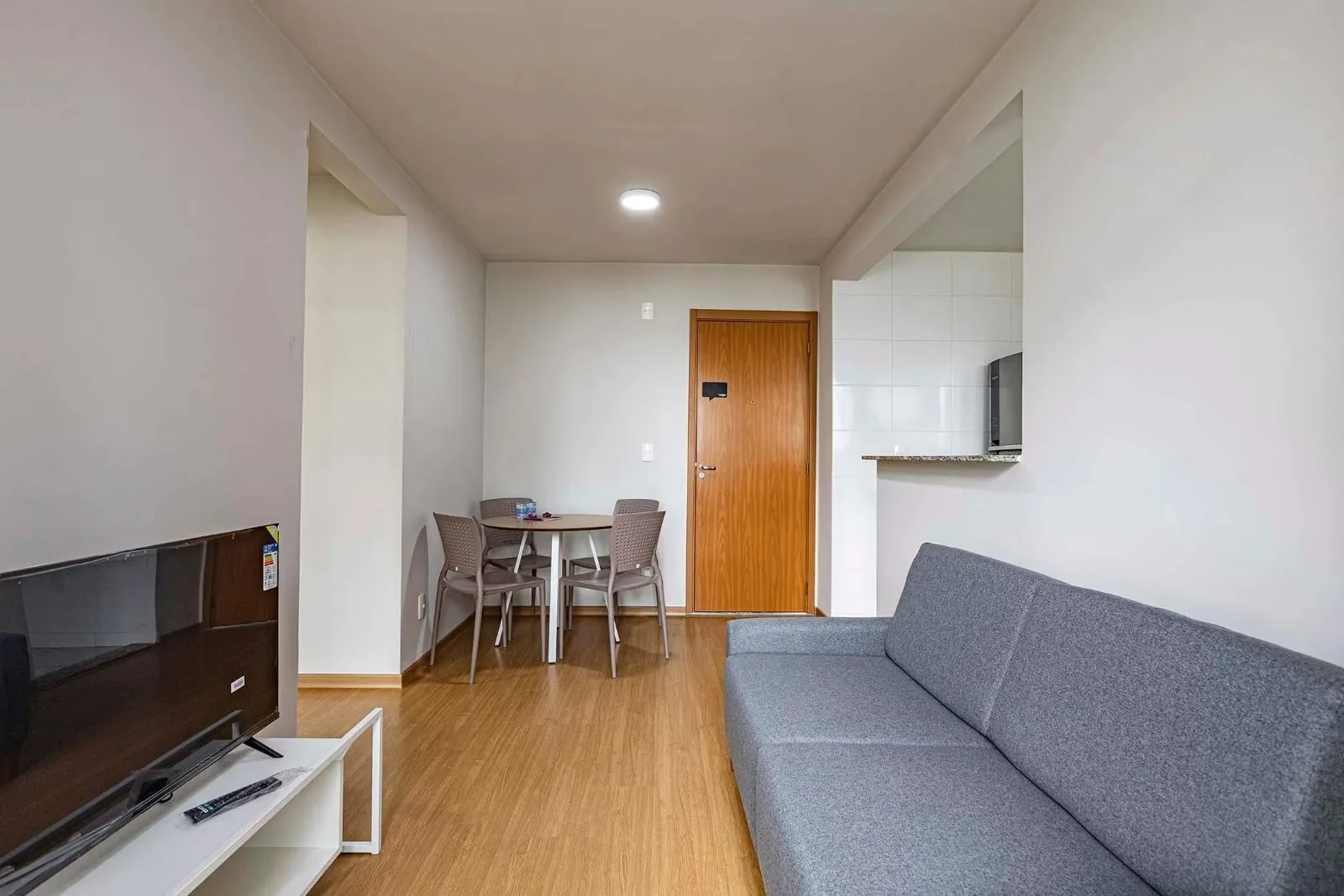 2-bedroom apartment in a building with a coworking space — photo 14