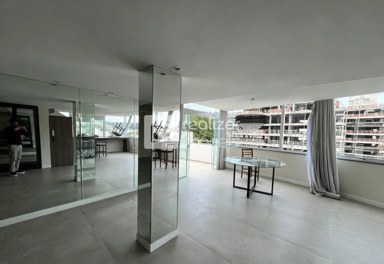 3-bedroom apartment with floor-to-ceiling windows — photo 16