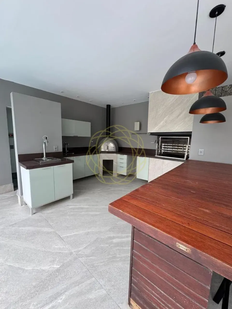 House with 5 bedrooms and 5 bathrooms with gas kitchen — photo 8