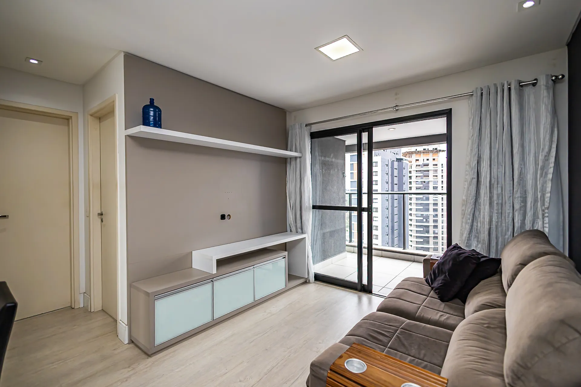 Apartamento amueblado de 46 m² con 1 dormitorio y parking — photo 3