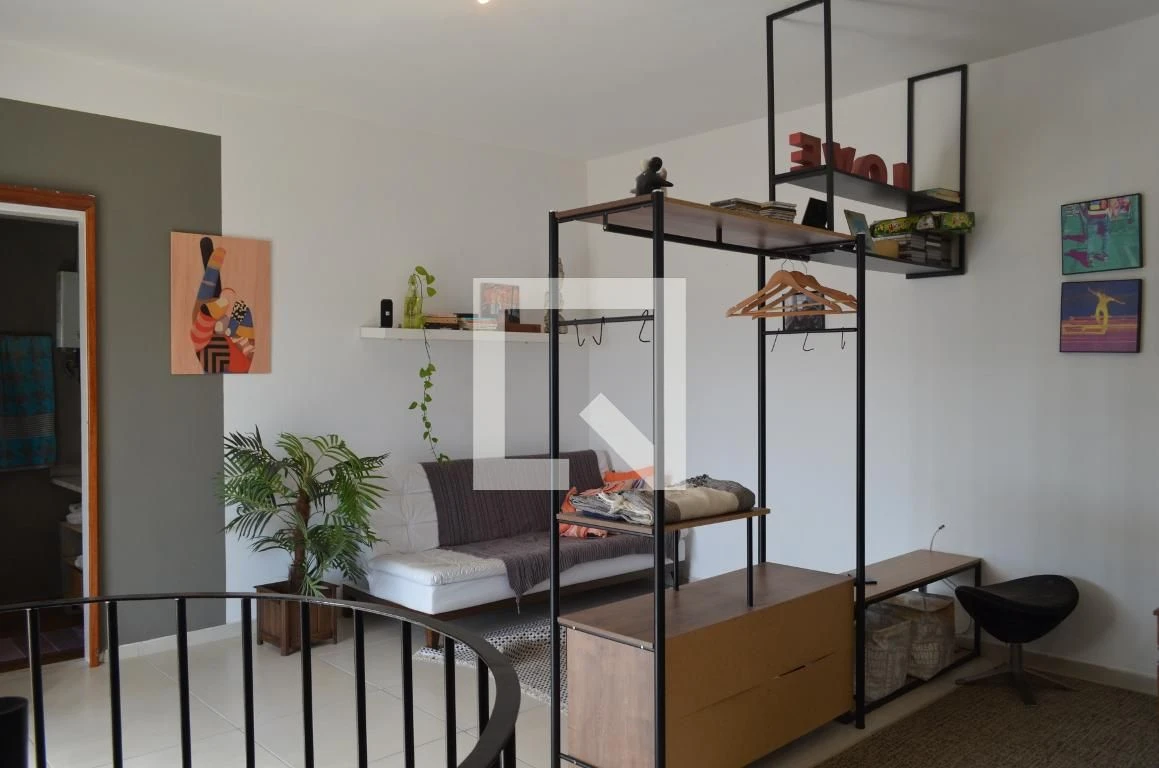3-bedroom apartment in a building with a pool — photo 25