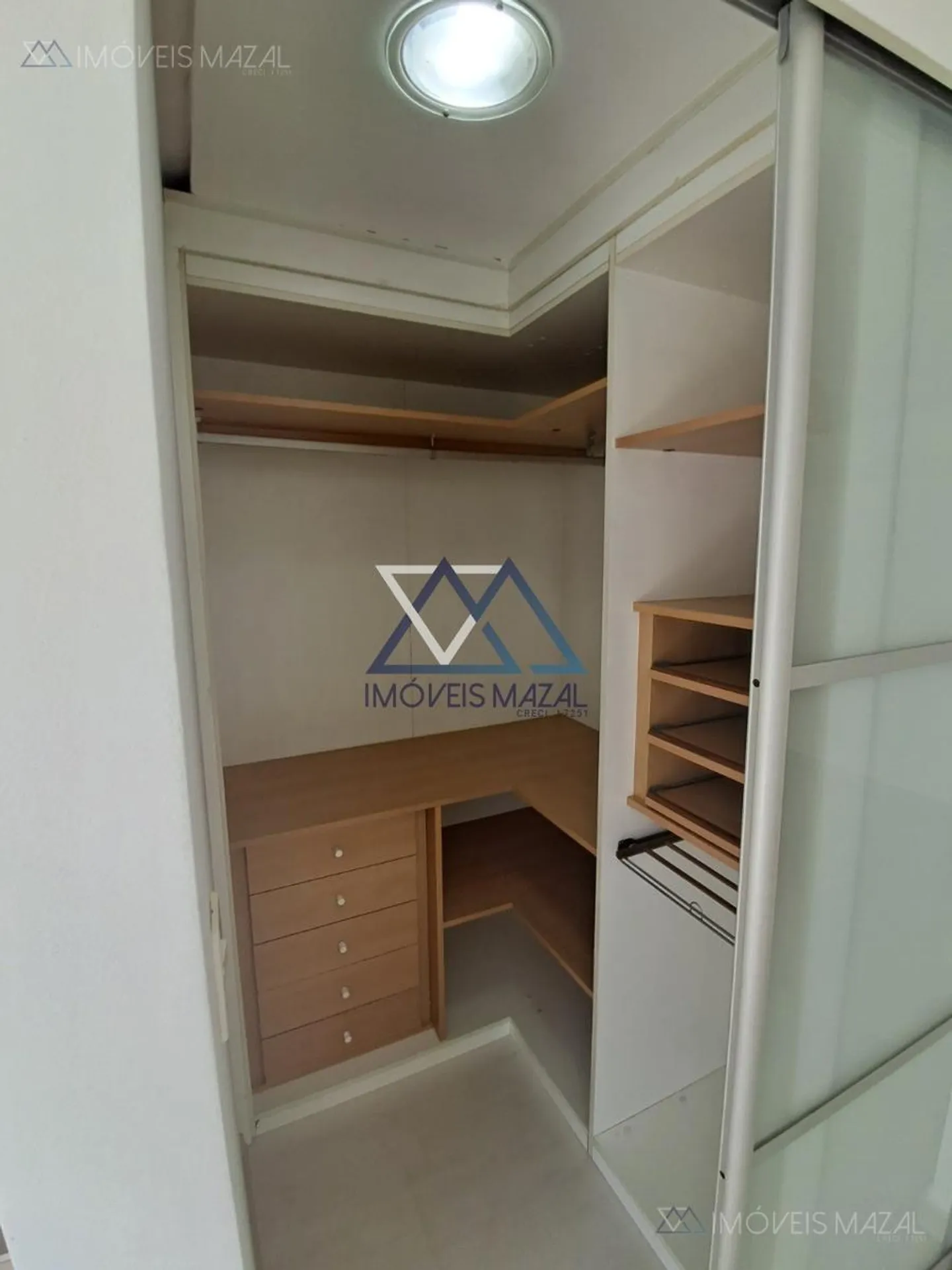 Rental apartment with 3 bedrooms and 4 bathrooms — photo 11