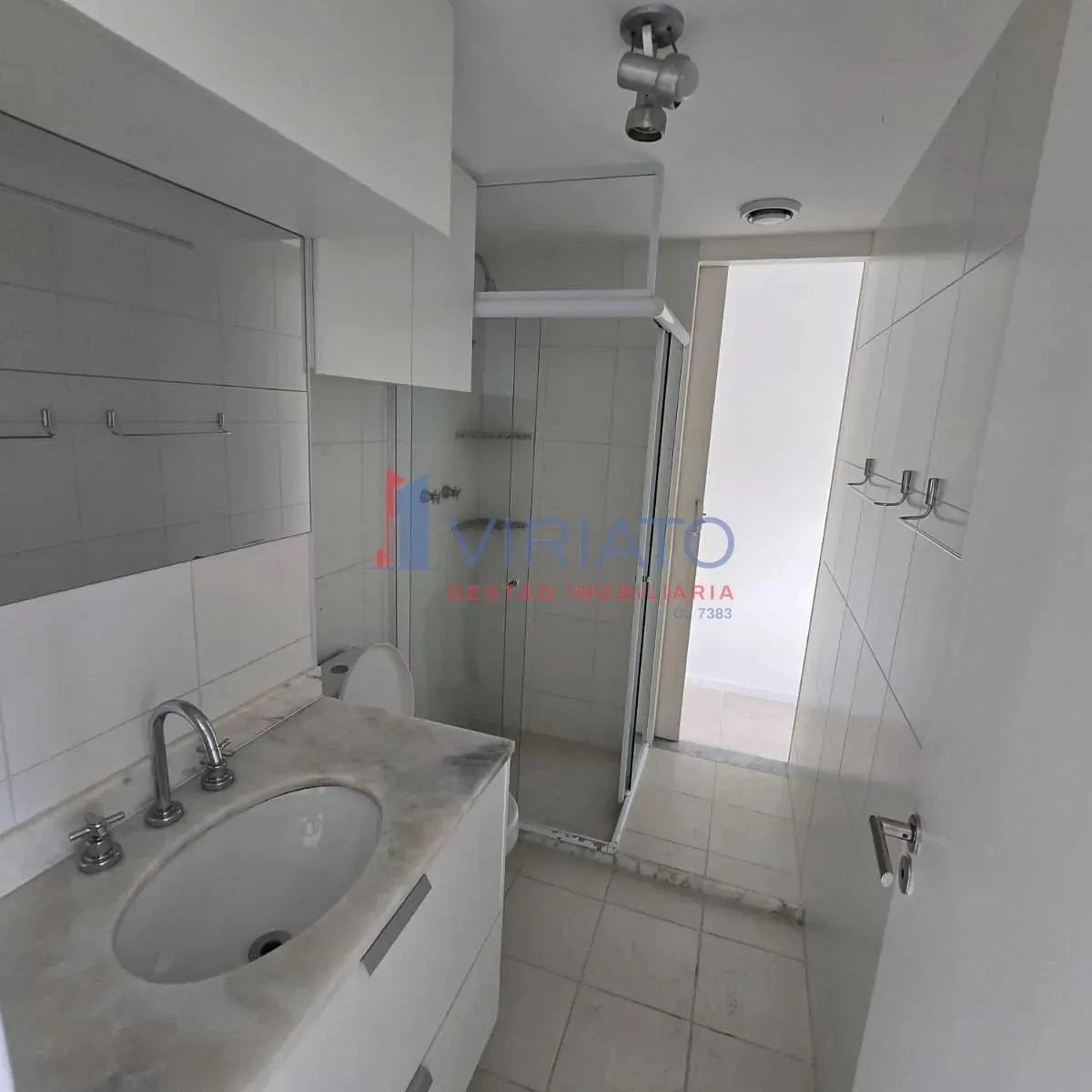 Apartment with 5 bedrooms and 2 bathrooms plus a balcony — photo 25