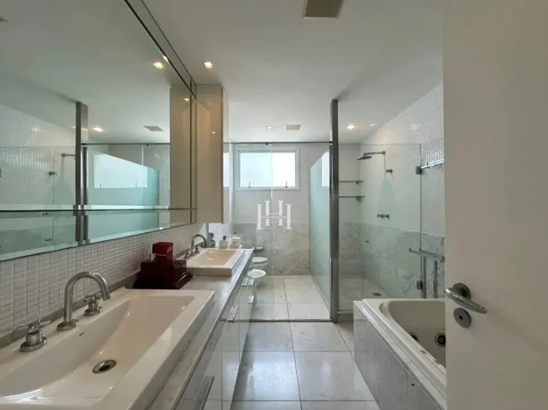 Apartamento mobiliado com 4 quartos e 291 m² — photo 23