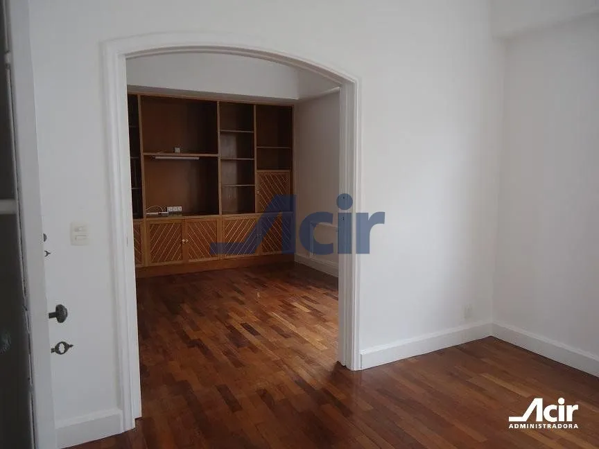 3-bedroom apartment with a water view in Rio de Janeiro — photo 18