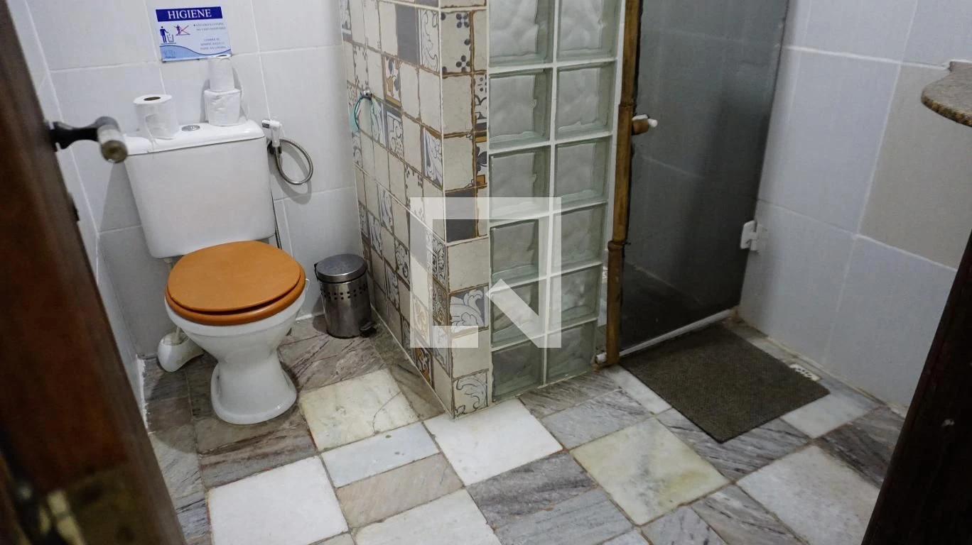 Apartamento amueblado de 2 dormitorios con balcón — photo 10