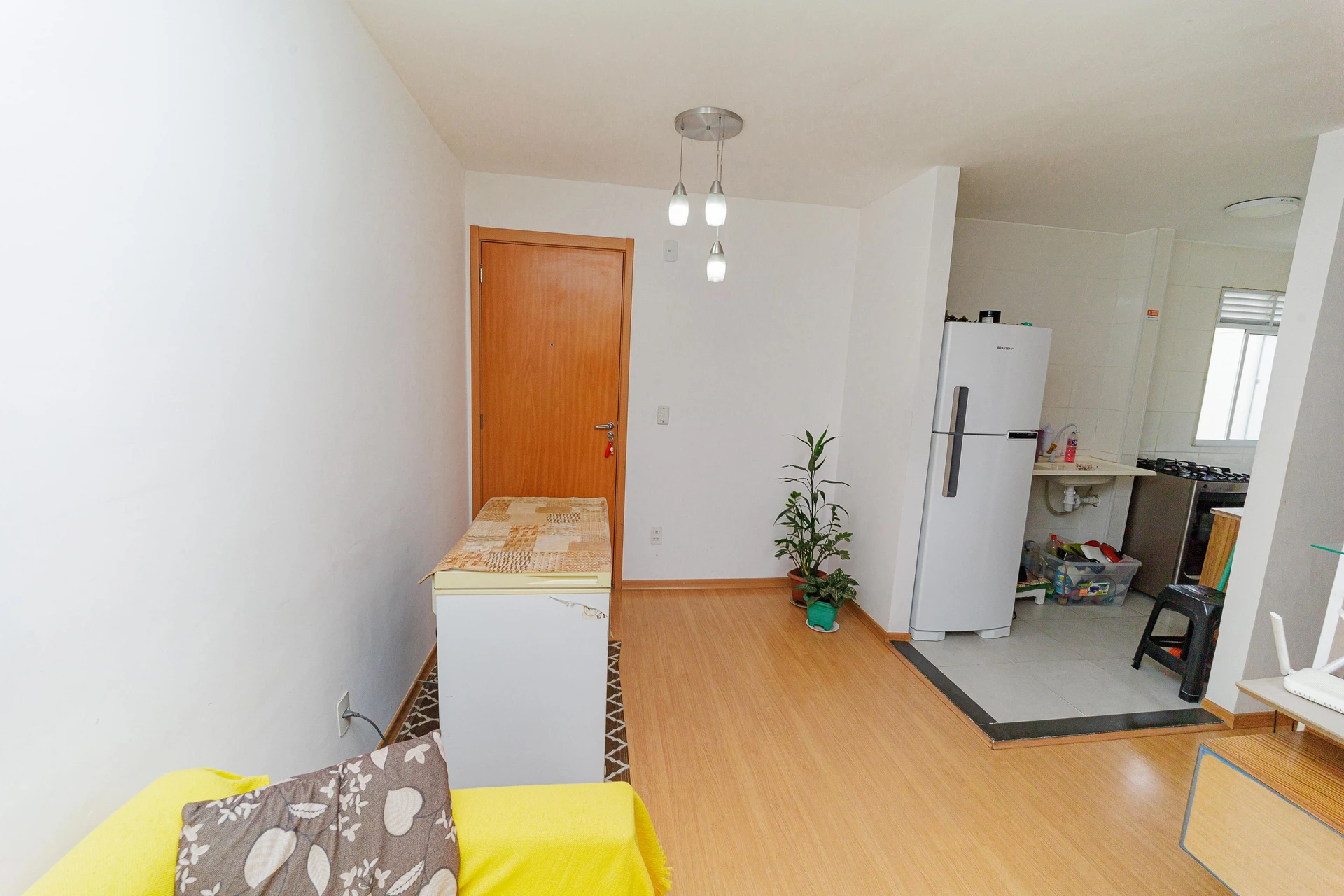 Glass-enclosed balcony in a 2-bedroom apartment, 44 m² — photo 21