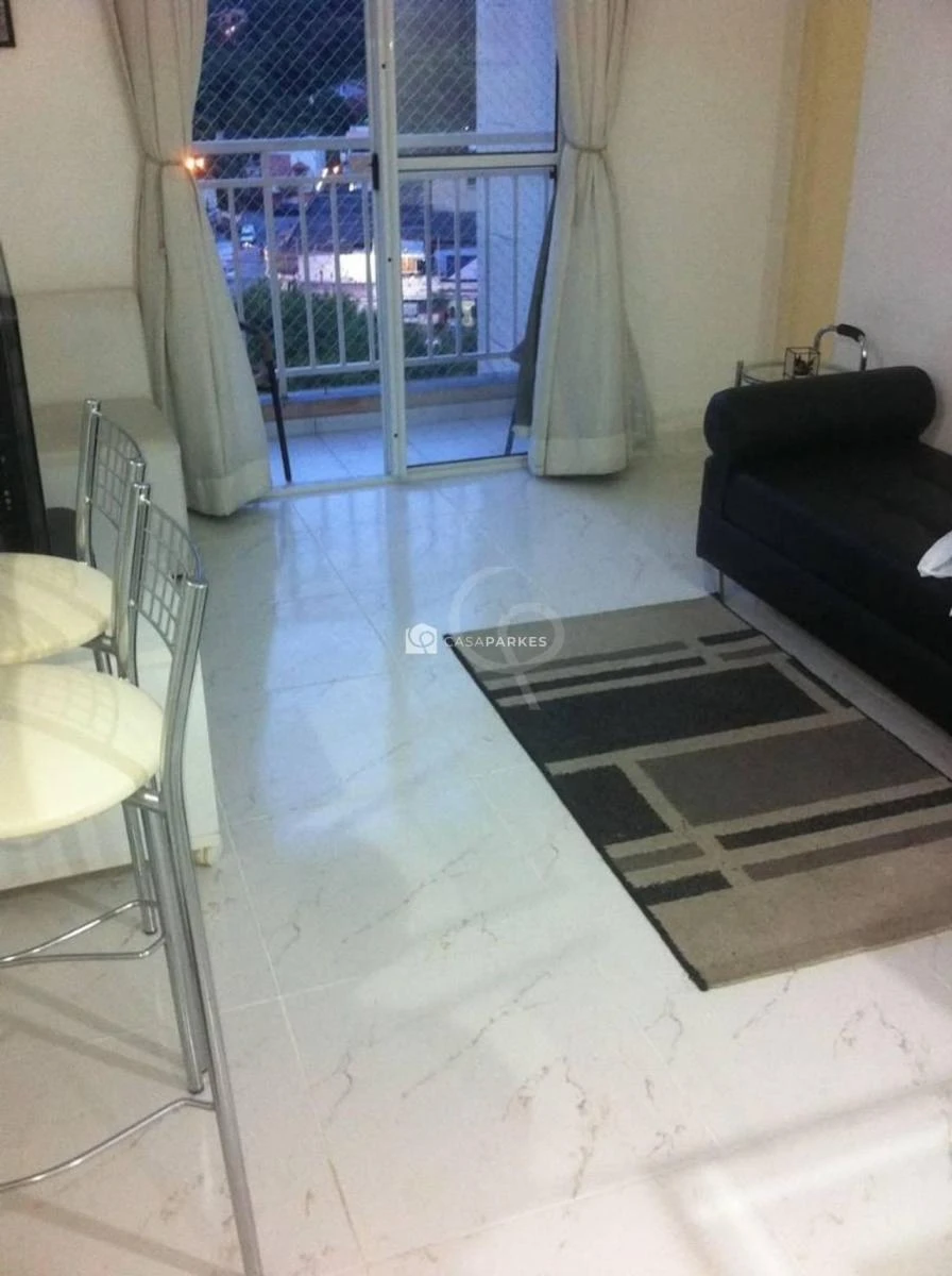 2-bedroom apartment in a building with a pool — photo 6