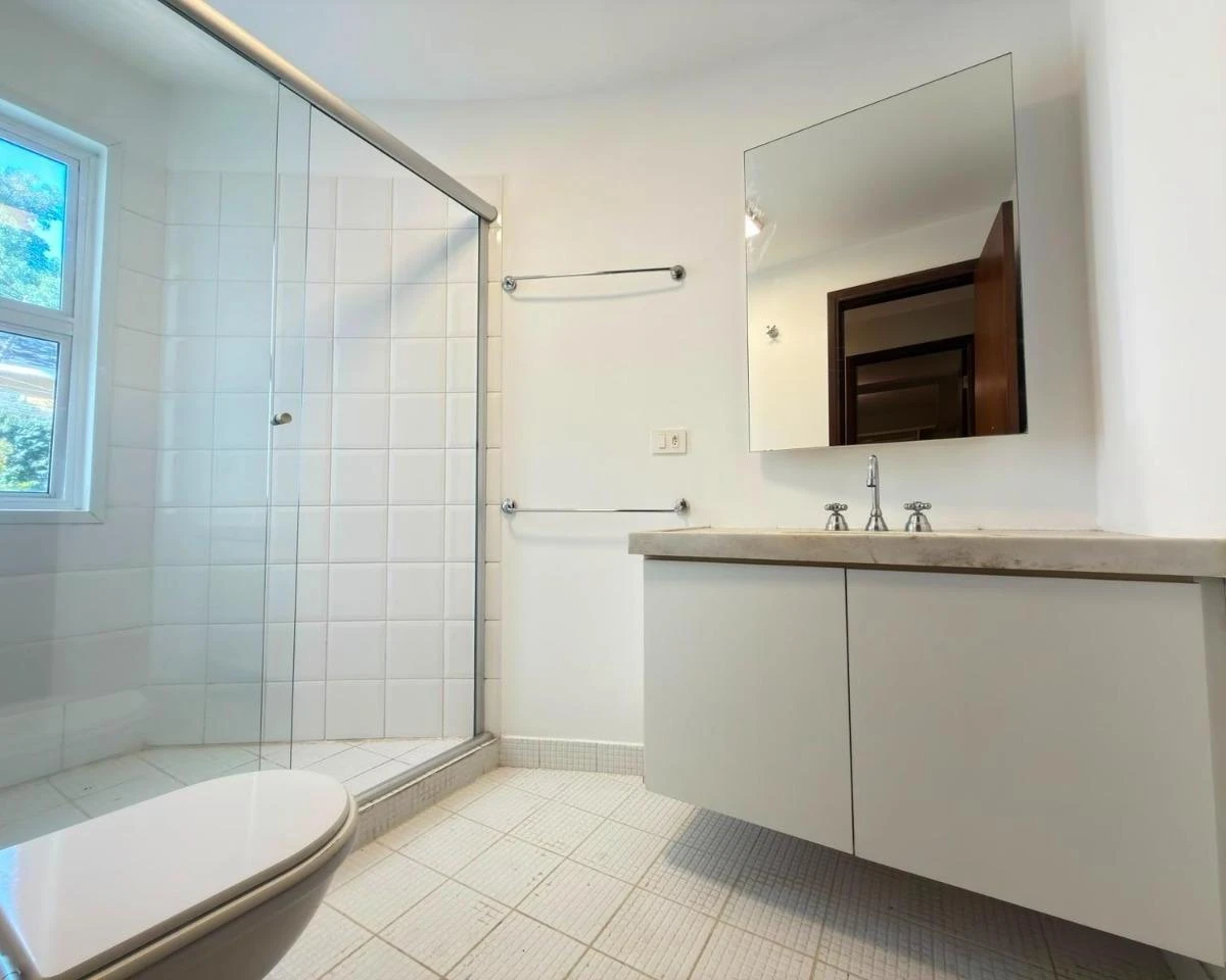 Будинок з 3 спальнями та 4 паркомісцями, відкрита кухня — photo 3