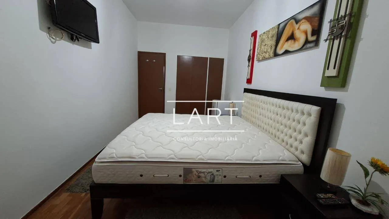 Rental apartment with 4 bedrooms and 280 m² — photo 3