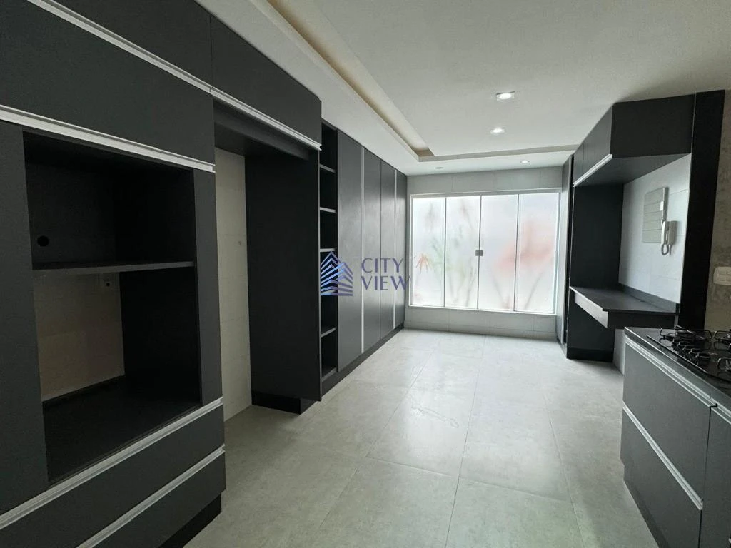 House with 5 bedrooms and 360 m² plus 4 parking spots — photo 19