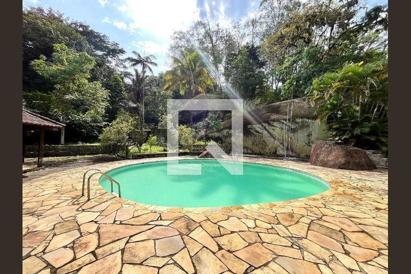 Furnished house, 9900 m², with a washing machine — photo 48