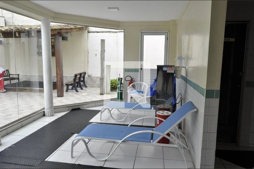 2-bedroom apartment in a building with a gym — photo 49