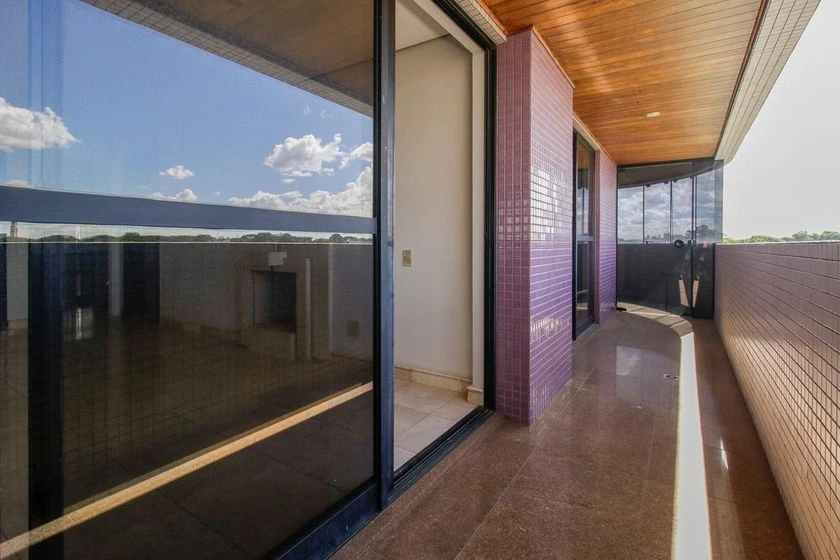 Rental apartment with 5 en-suite bedrooms and balcony — photo 6