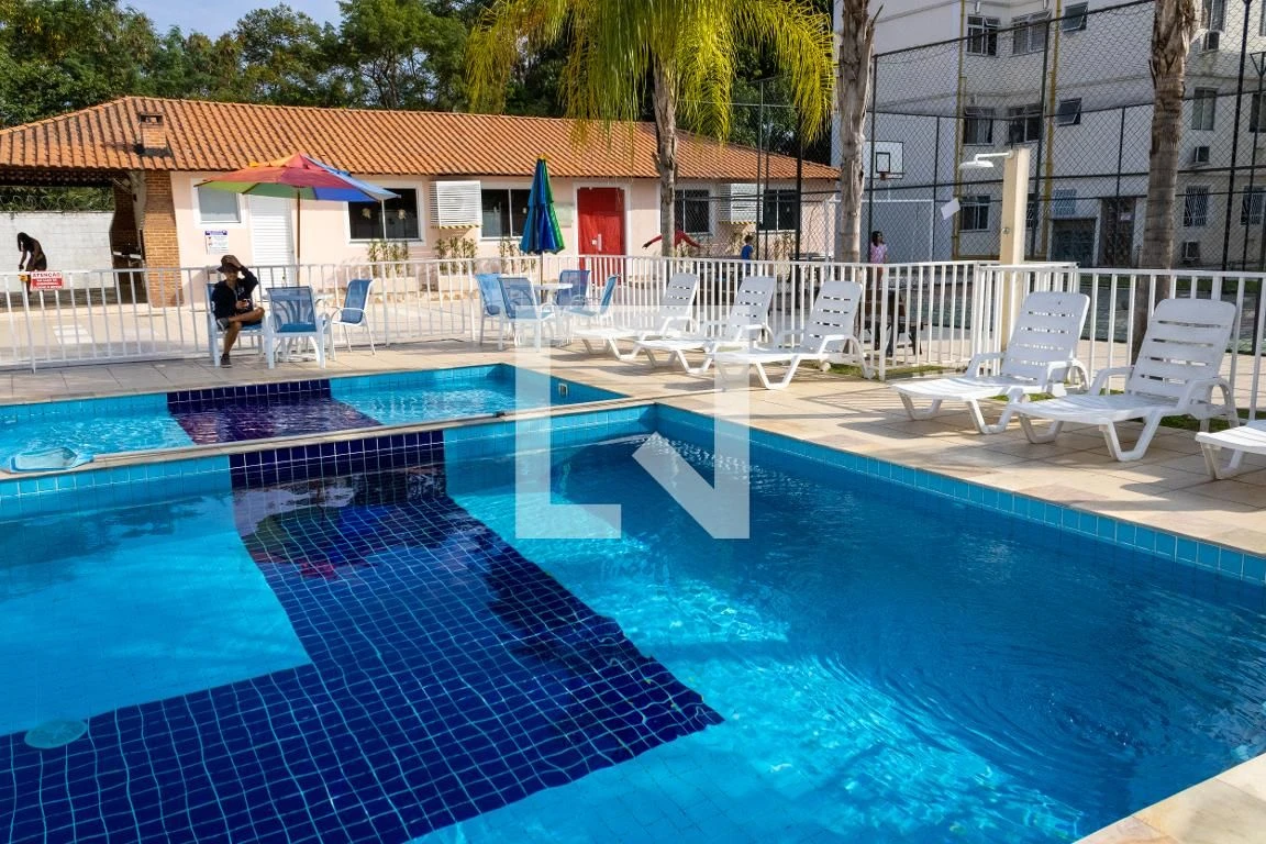 Apartamento sem mobília com churrasqueira na varanda — photo 16