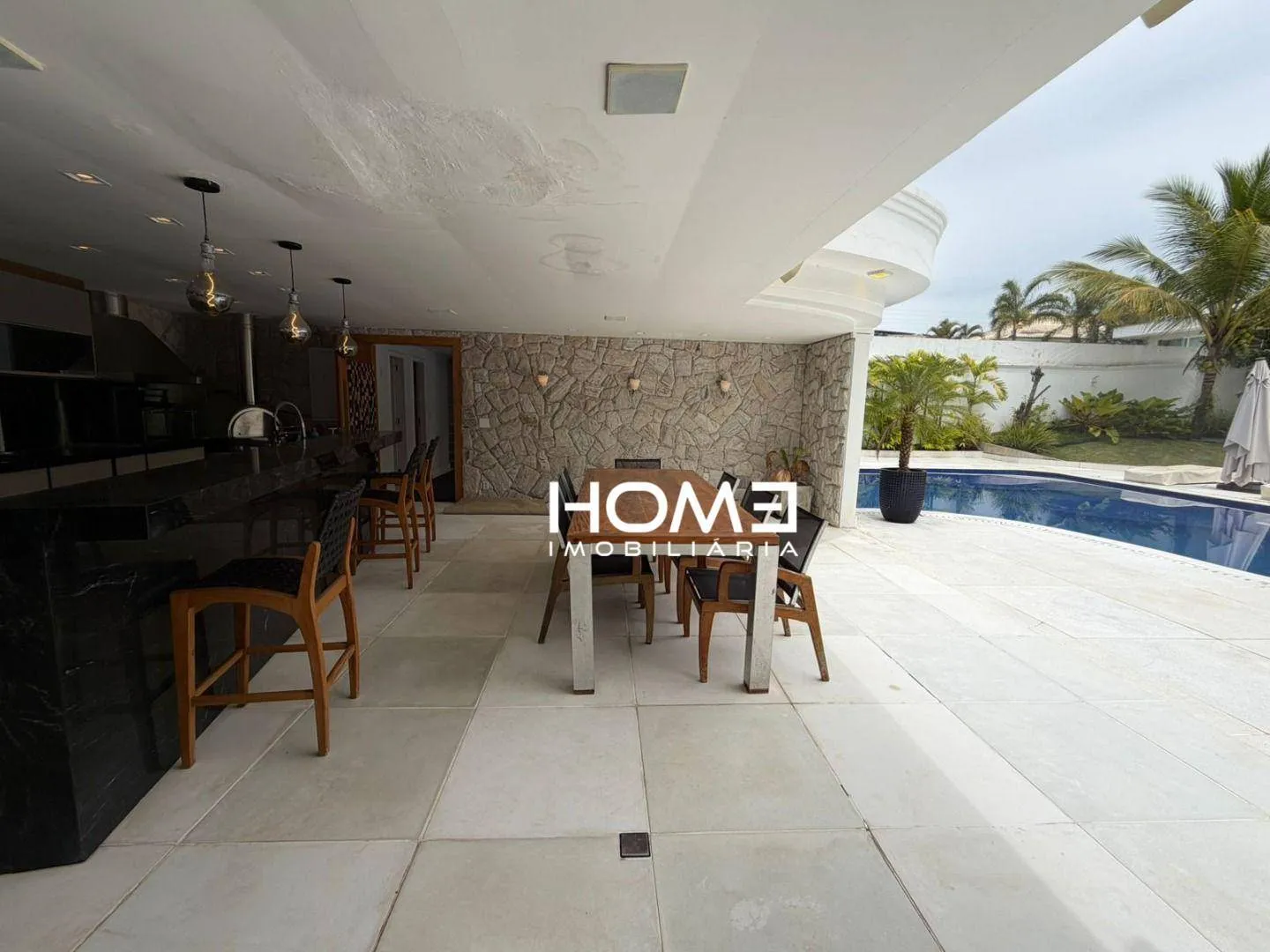 Furnished house with 6 en-suite bedrooms and barbecue — photo 12