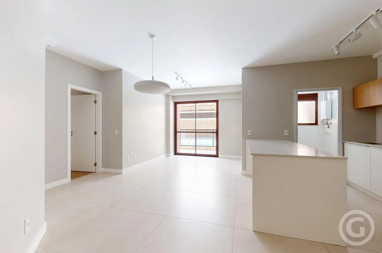 98 m² apartment with 3 bedrooms and a private garden