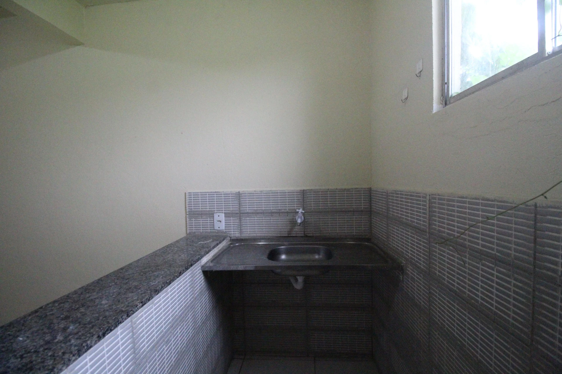 Kitnet sin amueblar con 1 suite y 1 baño — photo 13