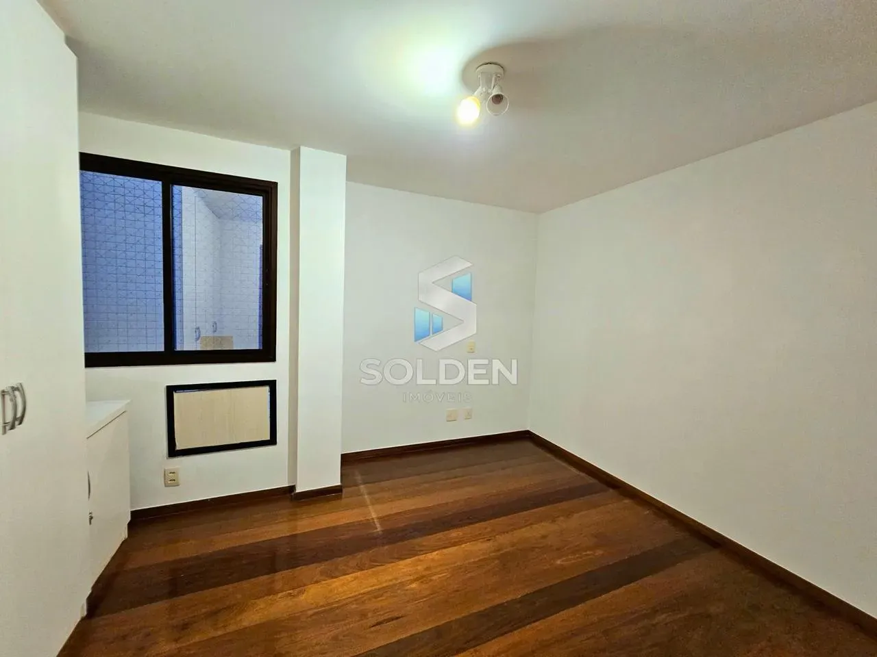 160 m² apartment with 3 bedrooms and 4 bathrooms — photo 15