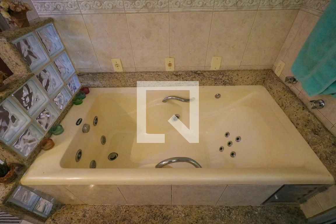 Furnished apartment with 3 bedrooms and balcony BBQ — photo 55