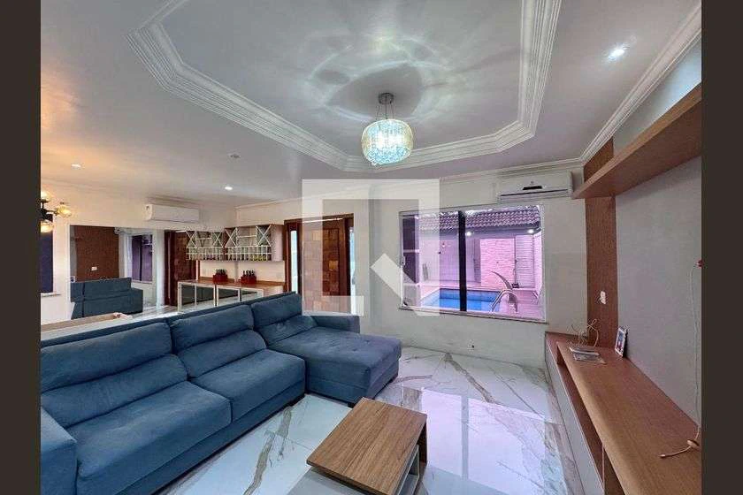 House with 5 bedrooms and a private garden — photo 8