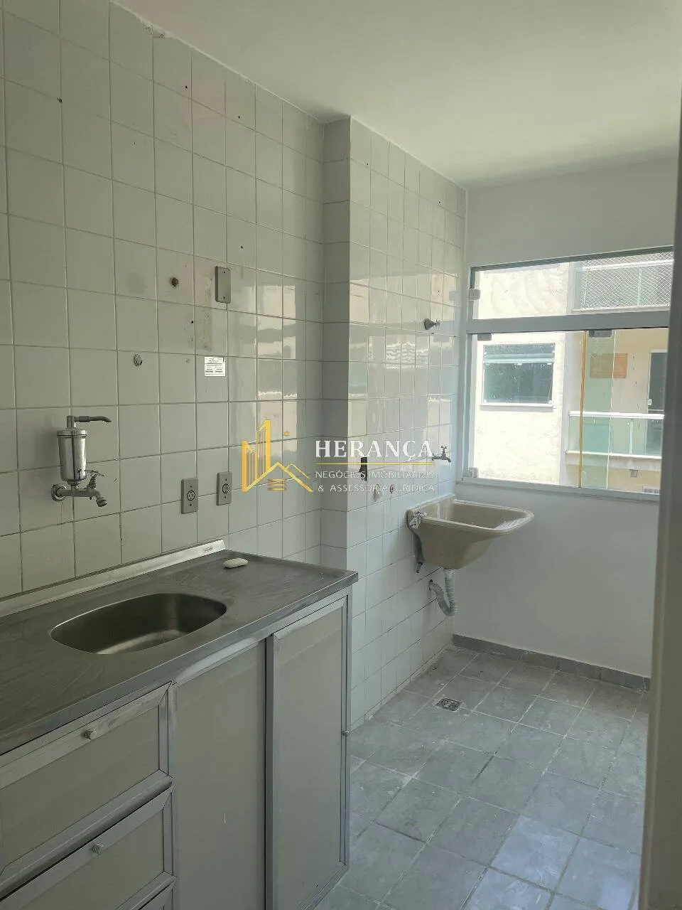 Apartamento sem mobília com 2 quartos e varanda — photo 12
