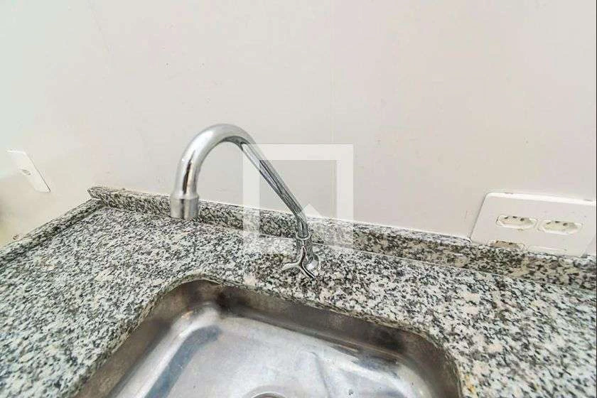 Apartamento de 2 quartos com armários na cozinha — photo 11