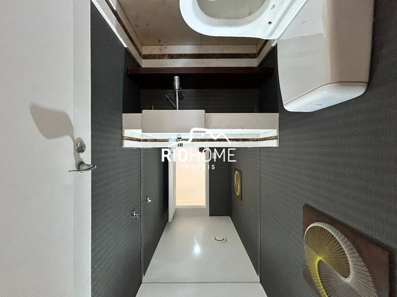 Apartment, 174 m², with a glass-enclosed balcony — photo 24