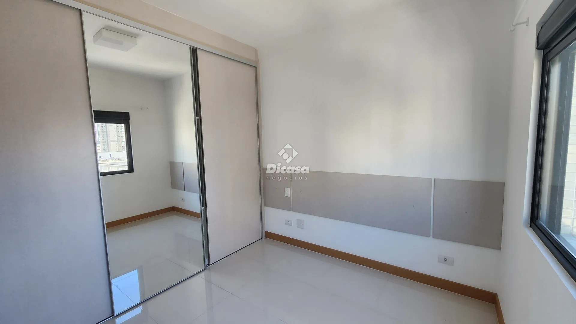 2-bedroom apartment with a grill on the balcony — photo 5