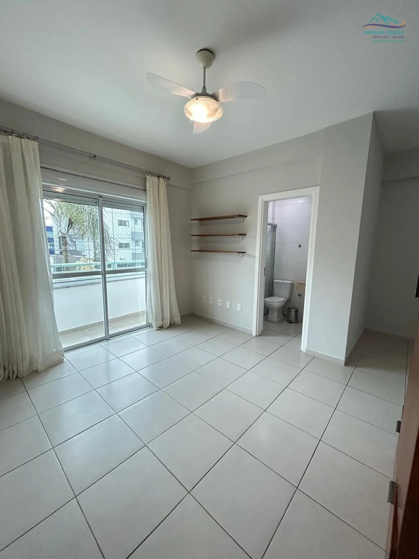 Apartment, 138 m², with a glass-enclosed balcony — photo 3