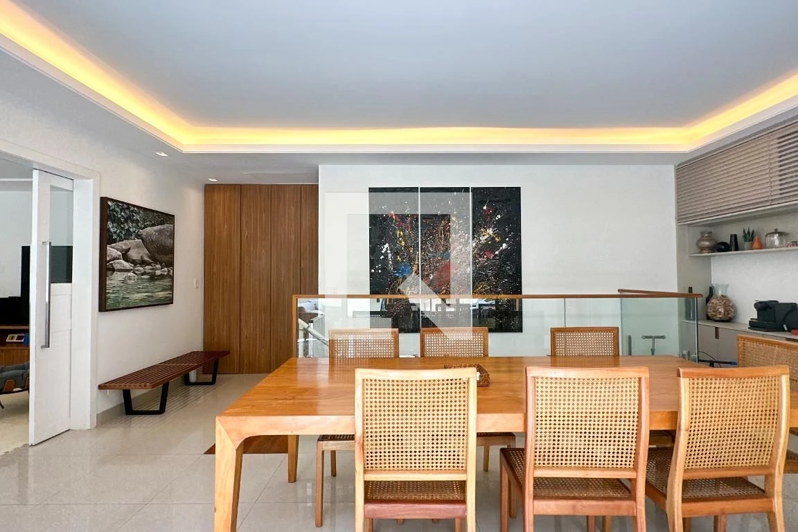 4-bedroom apartment with floor-to-ceiling windows — photo 51