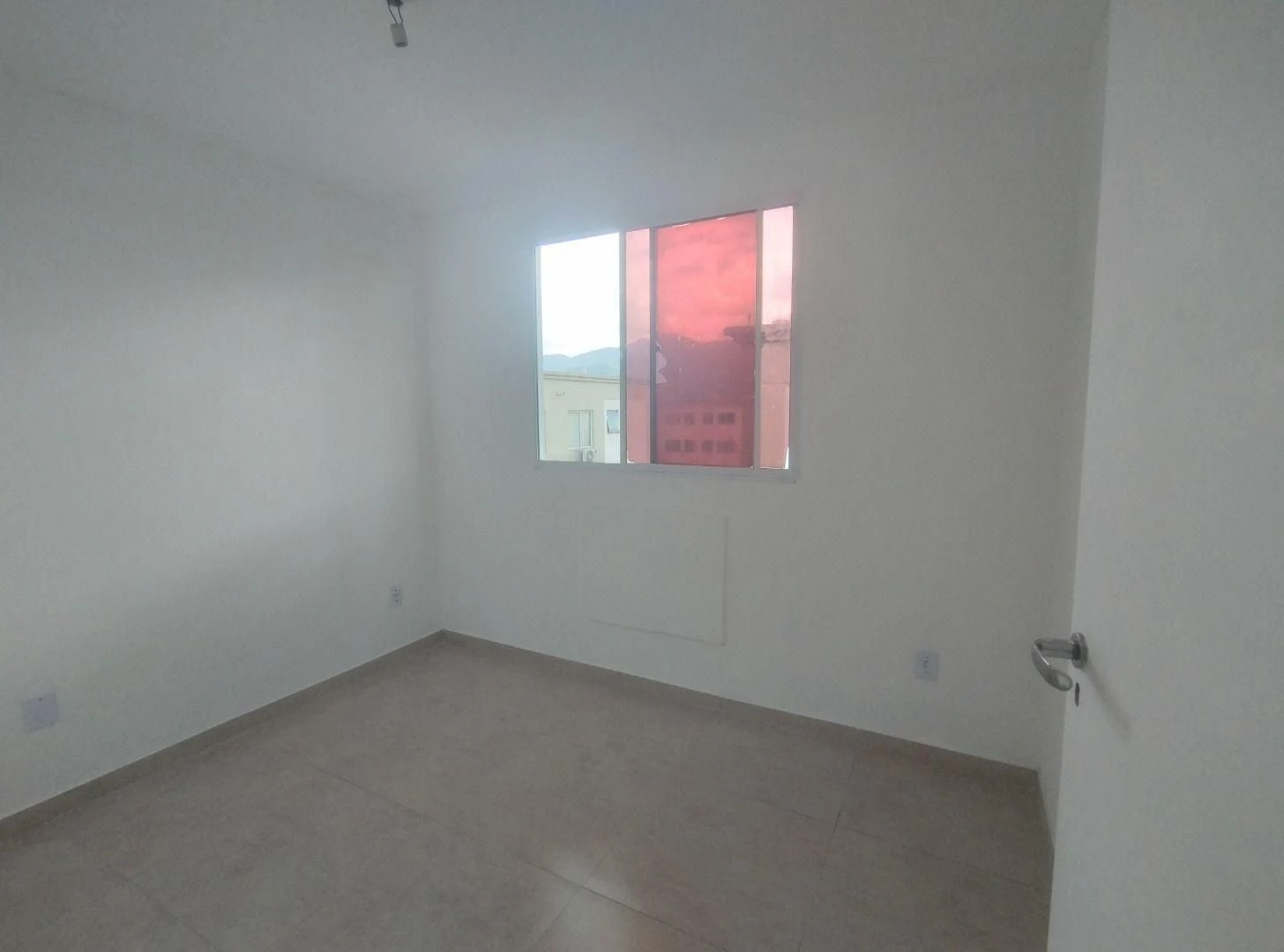 Apartamento sem mobília com 2 quartos e varanda — photo 15