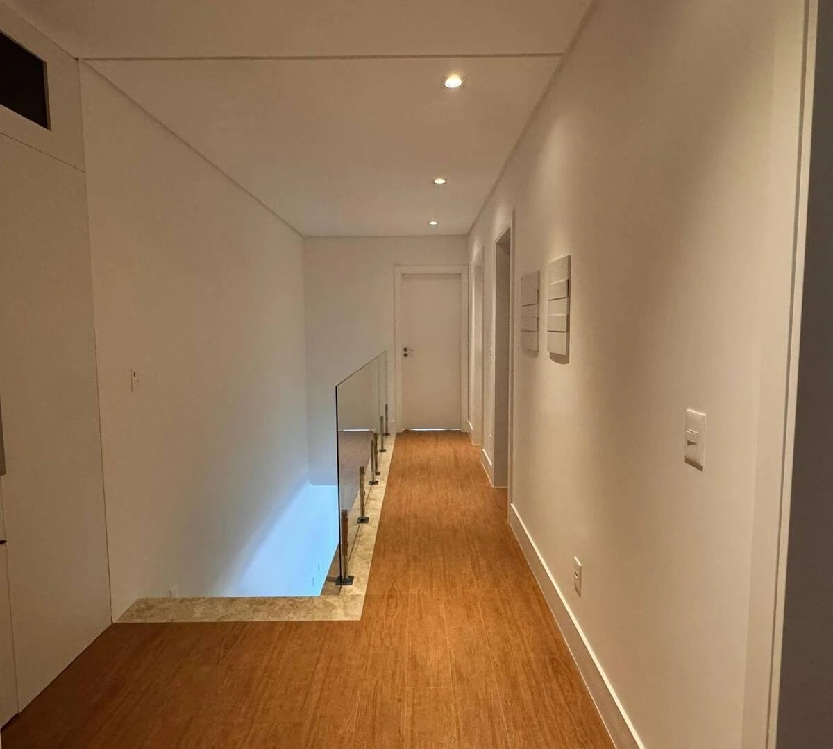 Departamento de 4 dormitorios con ventanales de piso a techo — photo 22