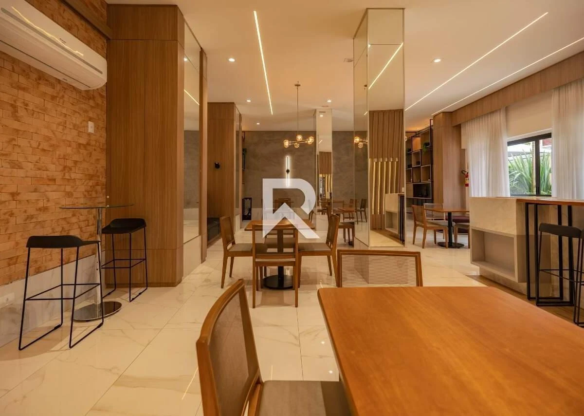 3-bedroom apartment with a walk-in closet in Curitiba — photo 27