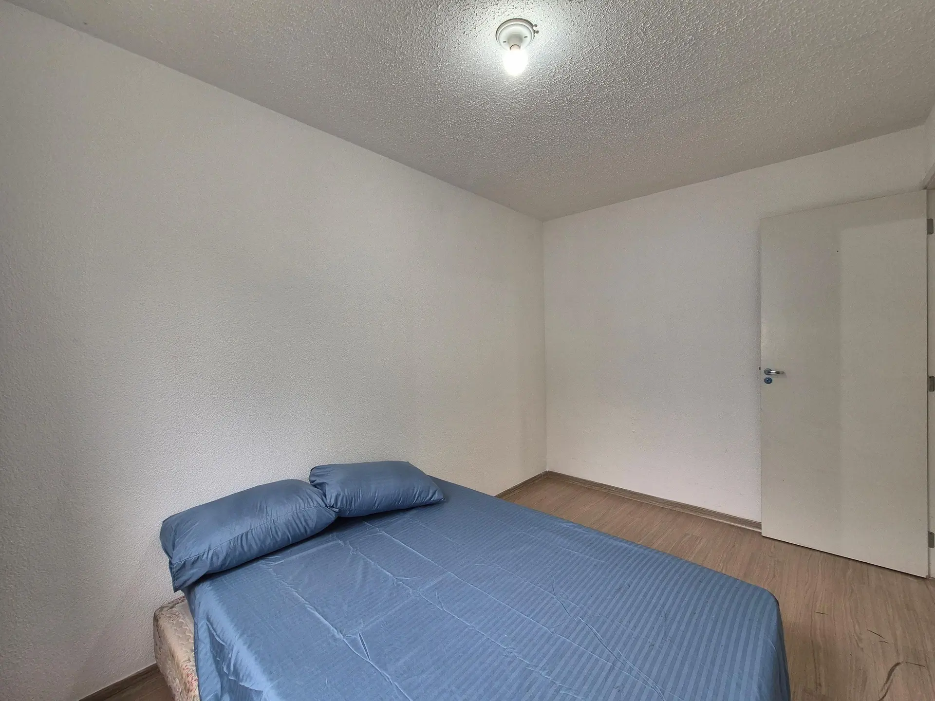 2-bedroom apartment in a building with a gym — photo 20