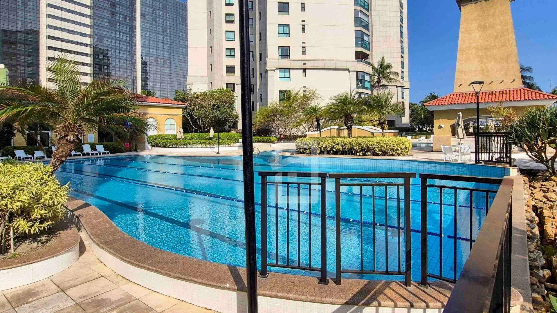 2-bedroom apartment with balcony and 105 m² — photo 42