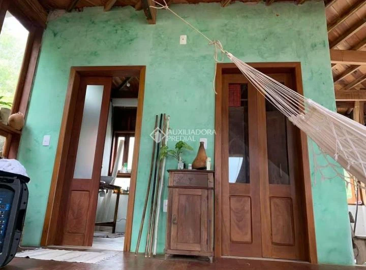 Unfurnished 4-bedroom house with 1 bath and 3 parking — photo 8