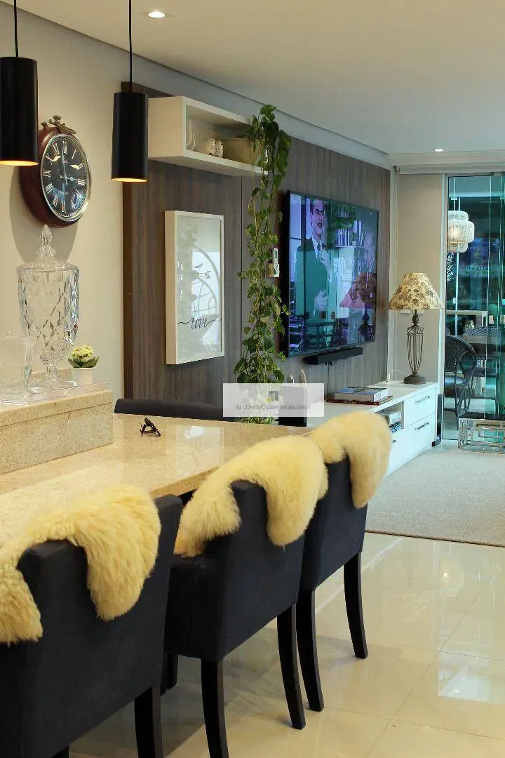 Furnished house with 4 en-suite bedrooms and private garden — photo 25