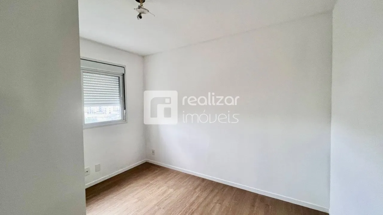 Квартира с 3 спальнями, suite и застеклённым балконом — photo 19