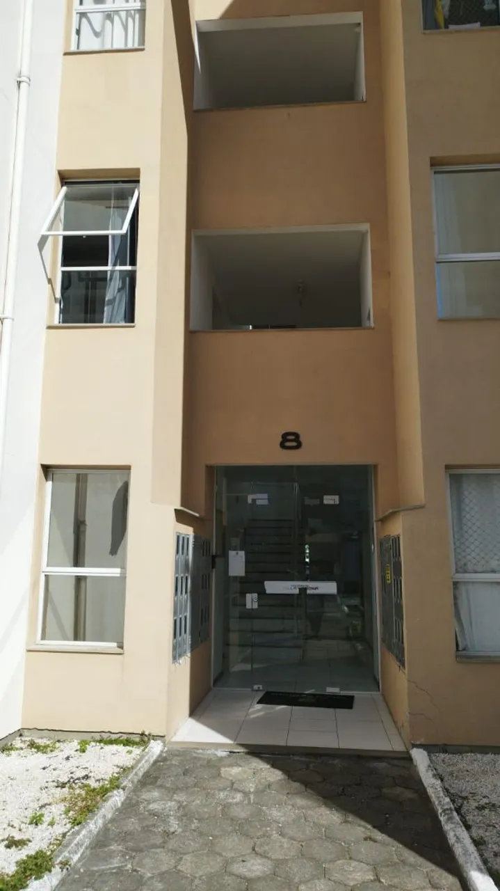 Rental apartment with 2 bedrooms and a balcony — photo 3
